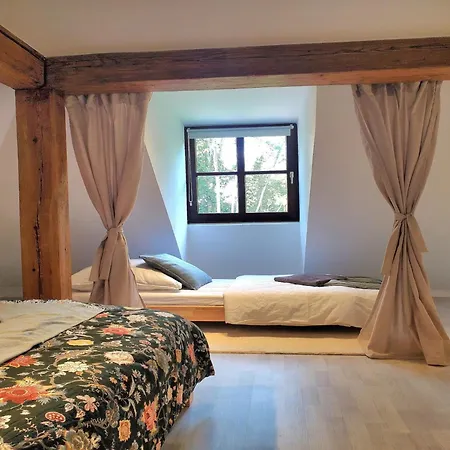 Maisonette-wohnung Im Historischen Jagdschloessl *