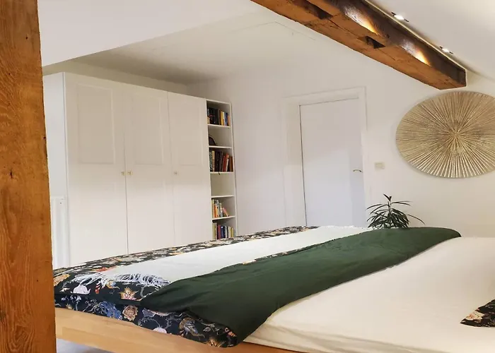 Maisonette-wohnung Im Historischen Jagdschloessl
