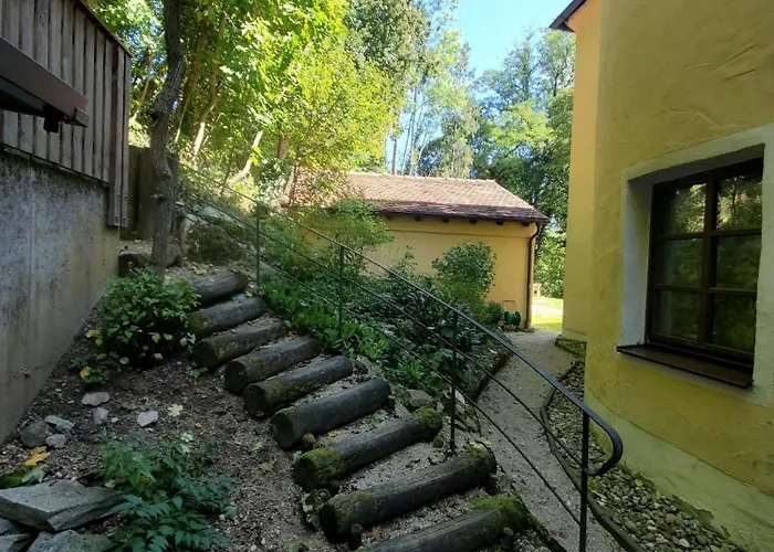 Maisonette-wohnung Im Historischen Jagdschloessl バイルングリース